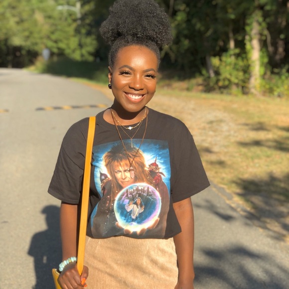 Meet Your Posher, Alexis 🌸 - Picture 5 of 12